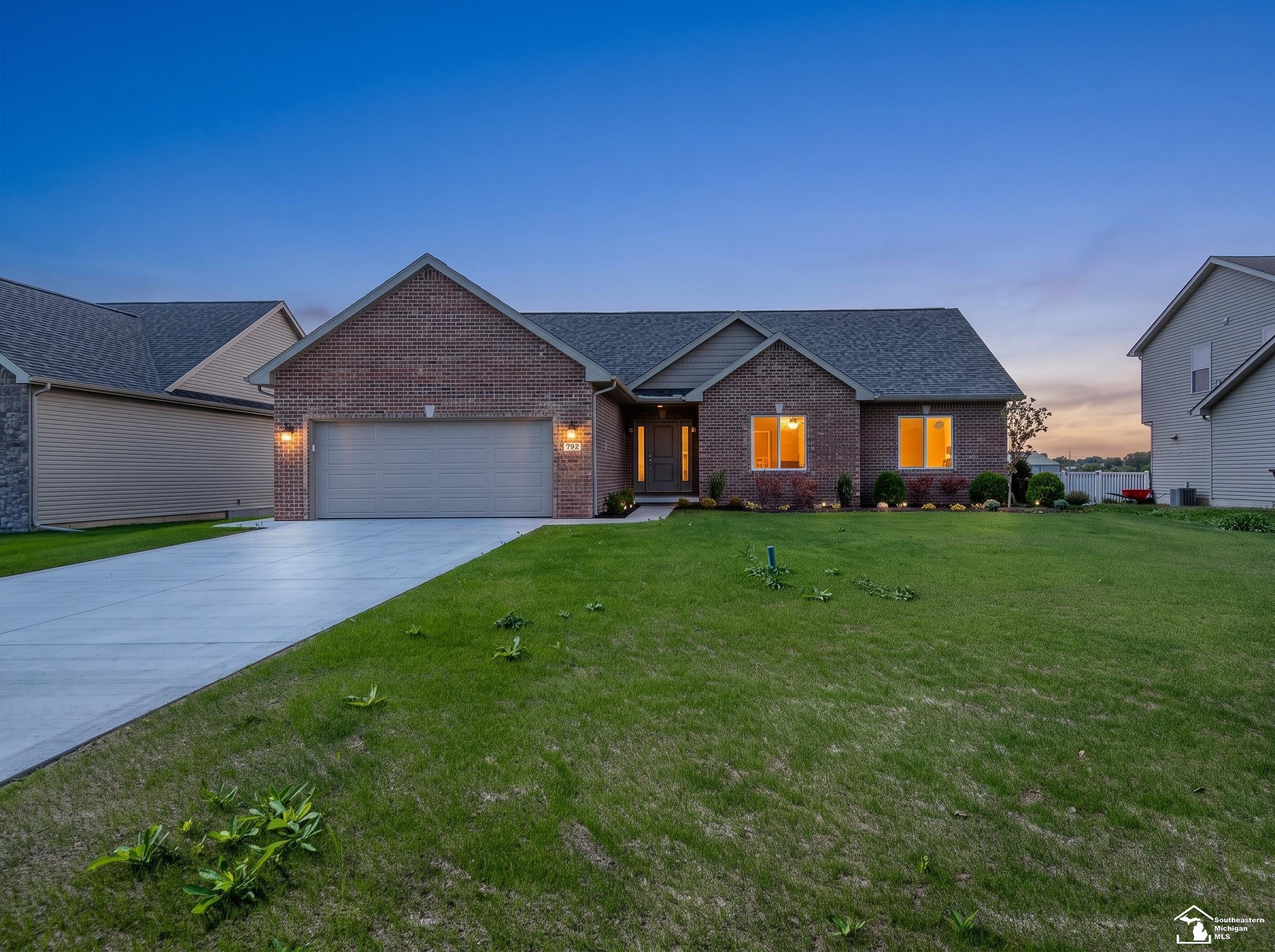 792 E Sweet Briar Lane