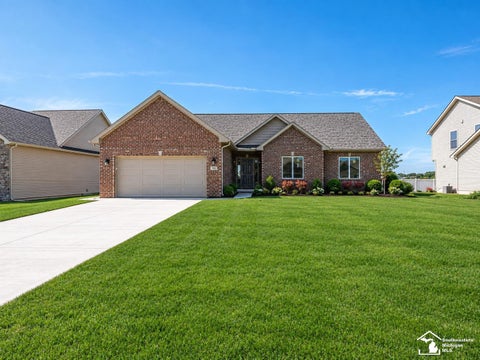 Photo for 792 E Sweet Briar Lane