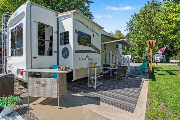 831 S MAIN ST, AU GRES, MI 48703 - Image adf99c2dd9d15cefaf1bc211dc1d651b/992104583