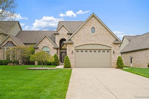 945 Saint James Park Avenue Monroe MI 48161