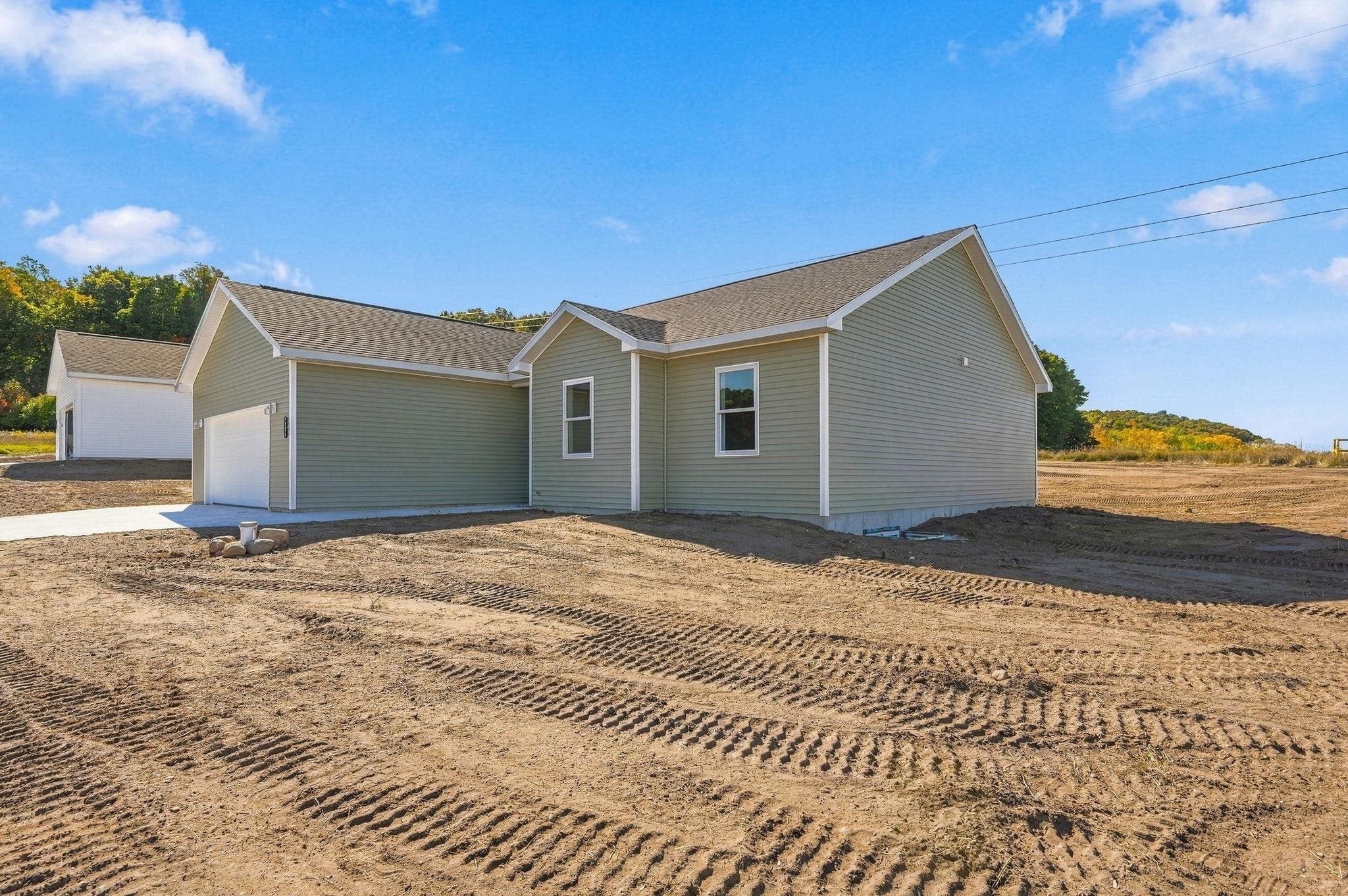4415 Edwin Boulevard Lot: 43