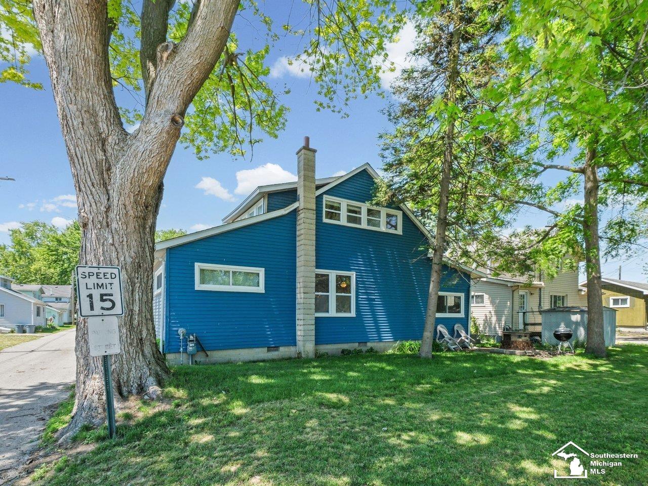 4346 4th Street