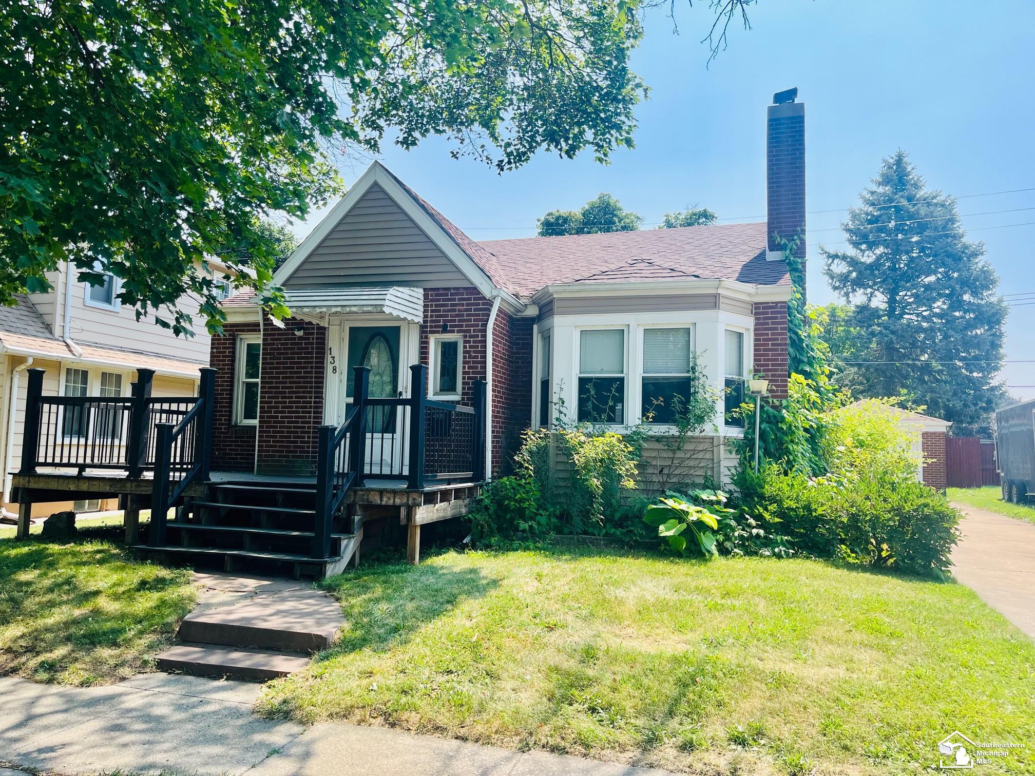 Monroe, Michigan 48162, United States, 2 Bedrooms Bedrooms, ,2 BathroomsBathrooms,Residential,Pending,192849