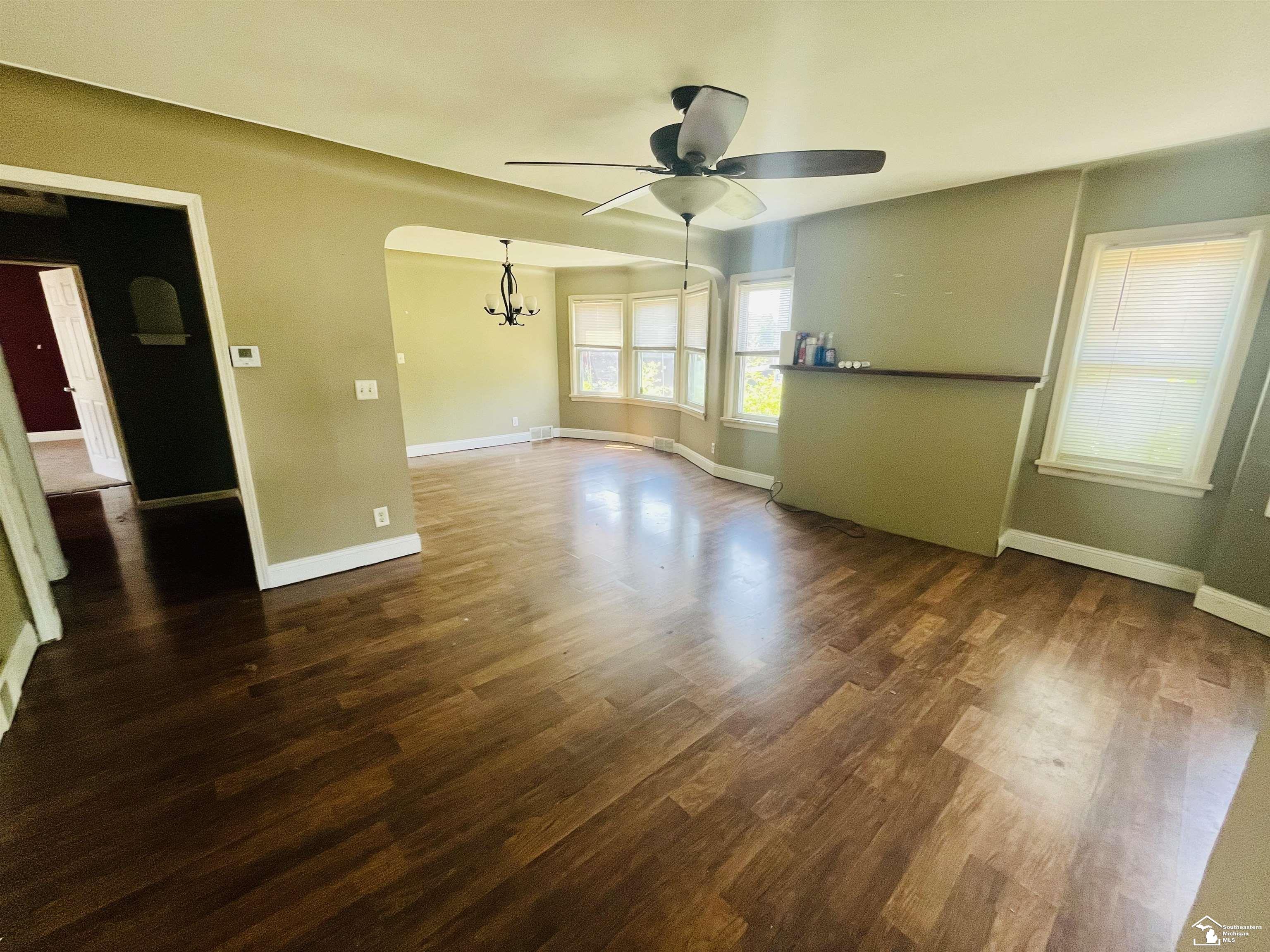 Monroe, Michigan 48162, United States, 2 Bedrooms Bedrooms, ,2 BathroomsBathrooms,Residential,Pending,192849