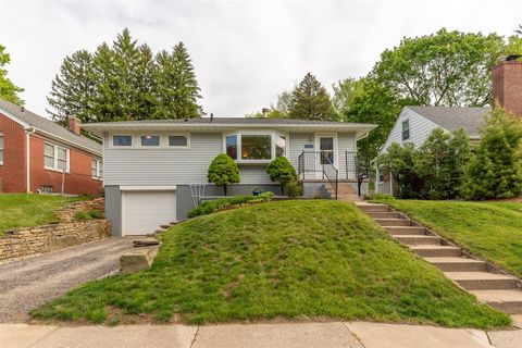 Photo of 1212 Arborview Boulevard, Ann Arbor, MI 48103 (MLS # 70531661)