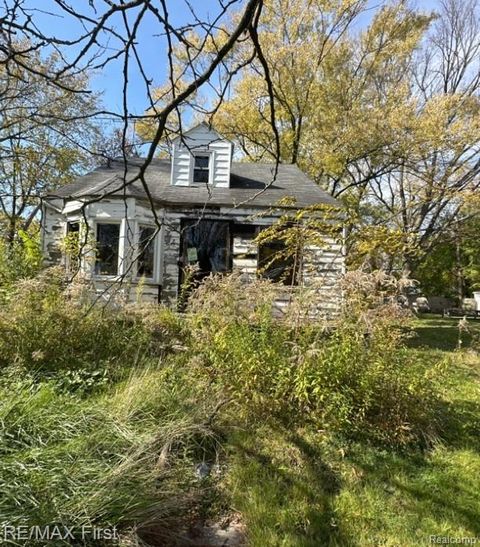 Photo of 17363 Heyden Street, Detroit, MI 48219 (MLS # 60995316)