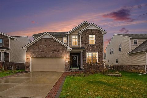 Photo of 552 Wishing Tree Lane, Ann Arbor, MI 48108 (MLS # 70525591)