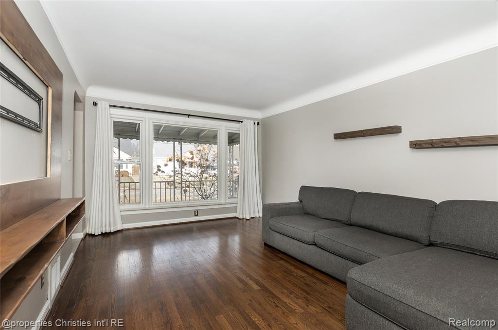 114 E Webster Road