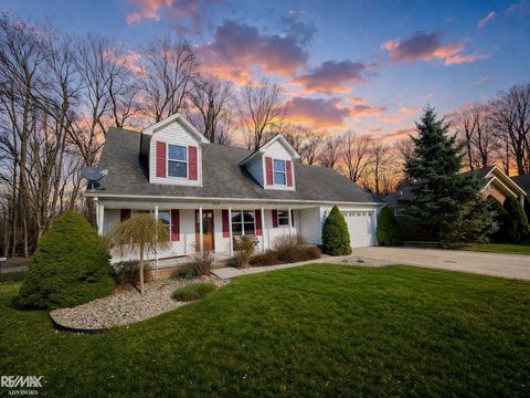 Photo of 54690 Beacon Cove Circle, New Baltimore, MI 48047 (MLS # 50204052)