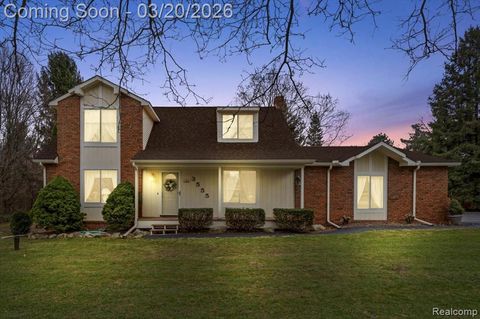 3555 W Drahner Road Oxford MI 48371