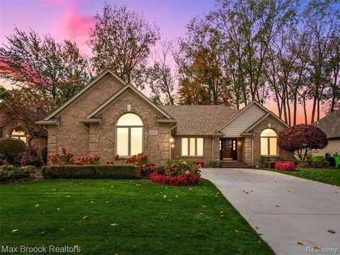 51197 Blackhawk Lane Macomb MI 48042