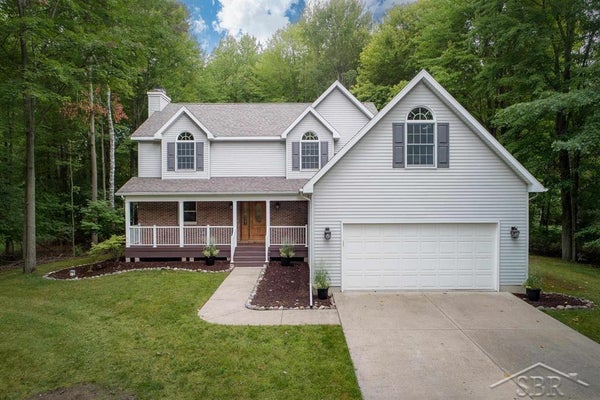 3887 E TUPELO DR, MIDLAND, MI 48642 - Image b135a6f6b1f737d7f030e4fbaefac643/799464016