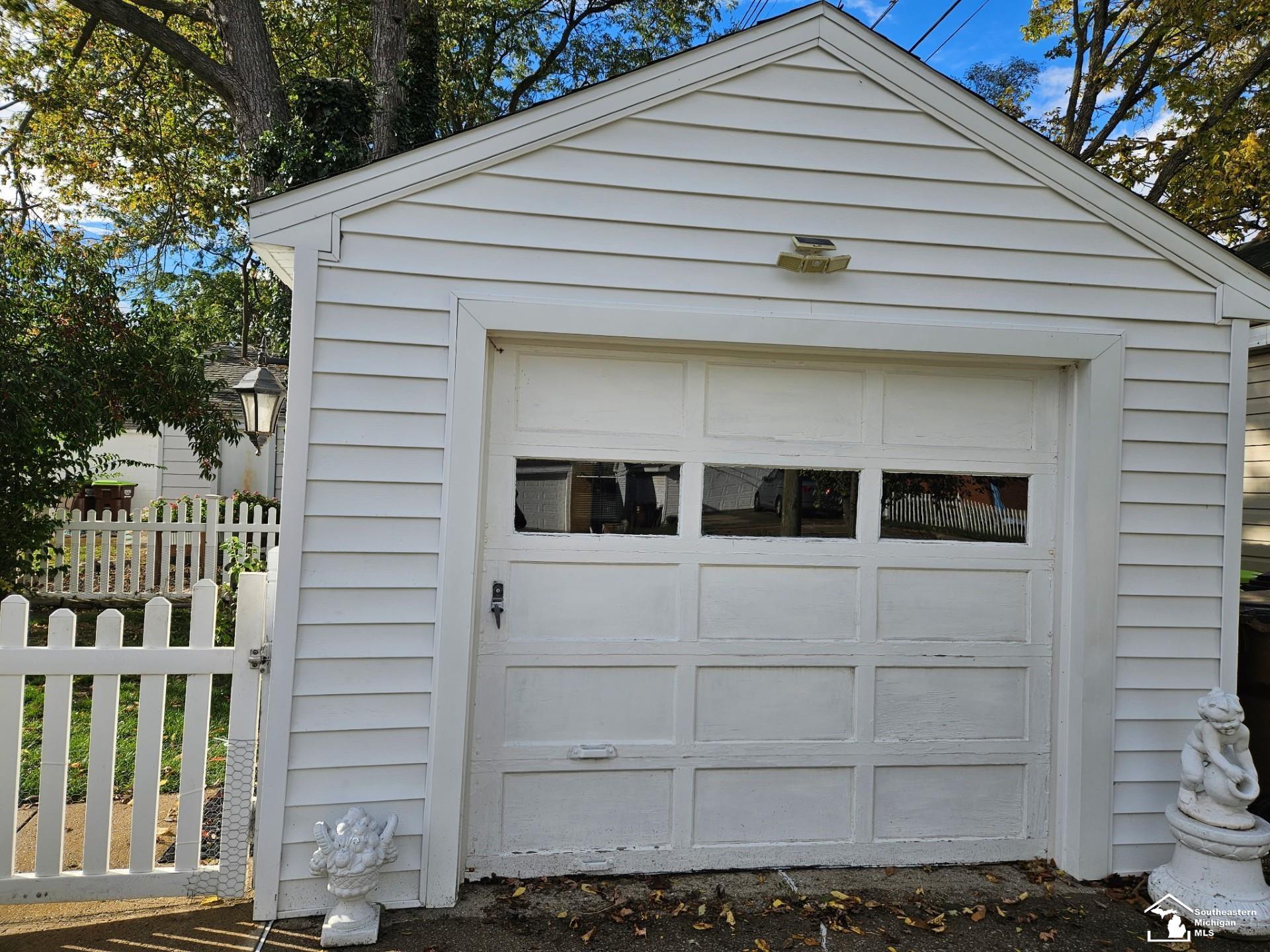 425 Parkwood Avenue