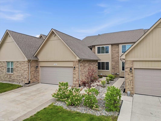 14967 STONEY BROOK DR W APT 2, SHELBY TOWNSHIP, MI 48315 - Image b1e8dbfc335f2b5d4b78cab99238098d/1142353701