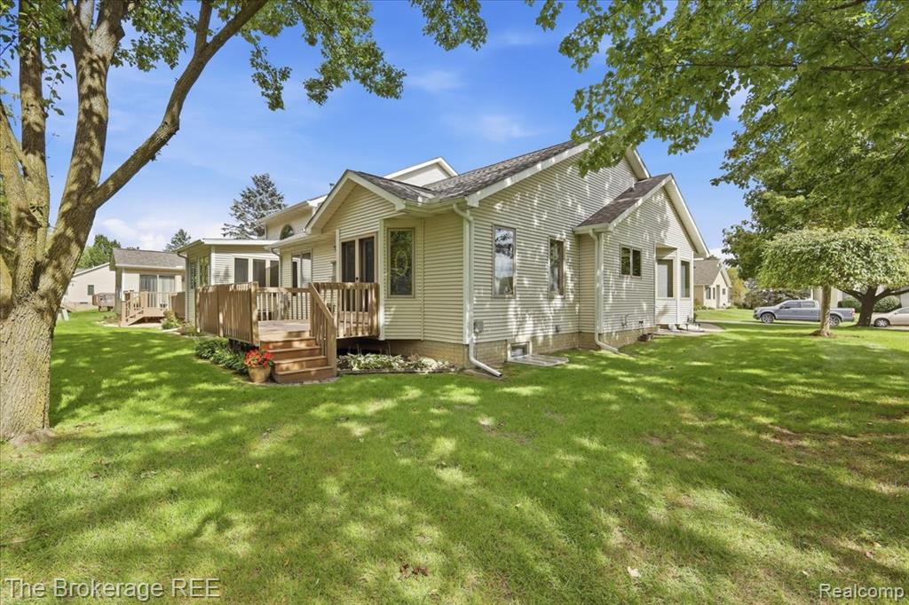 9360 Isabella Lane