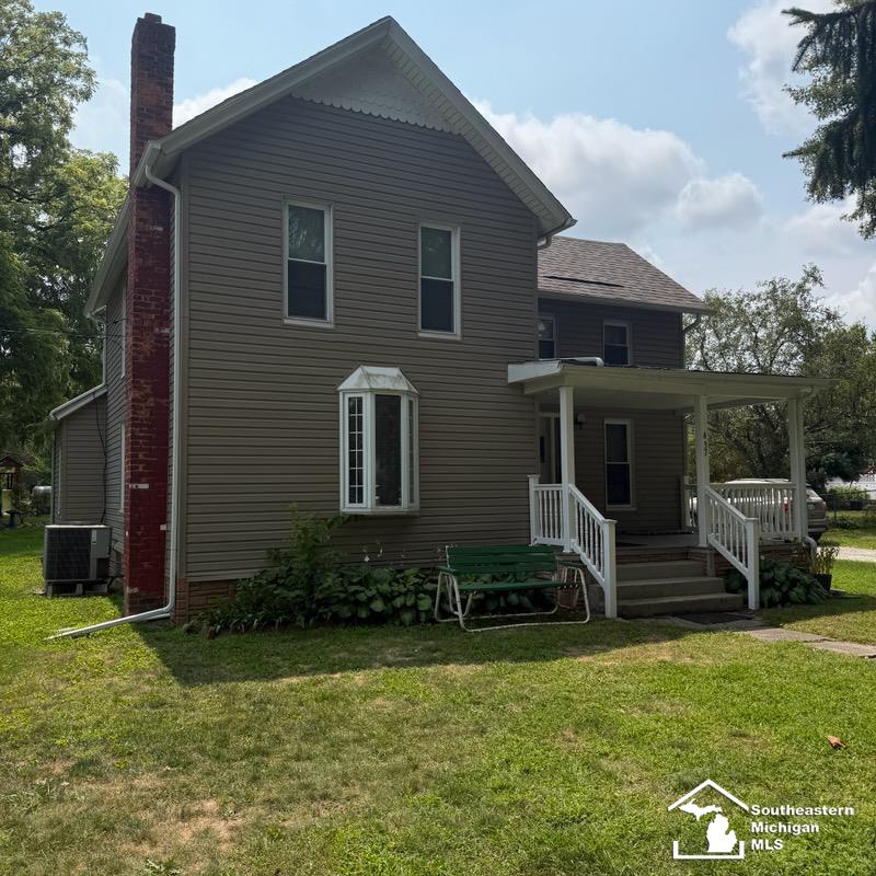 437 MONROE Street