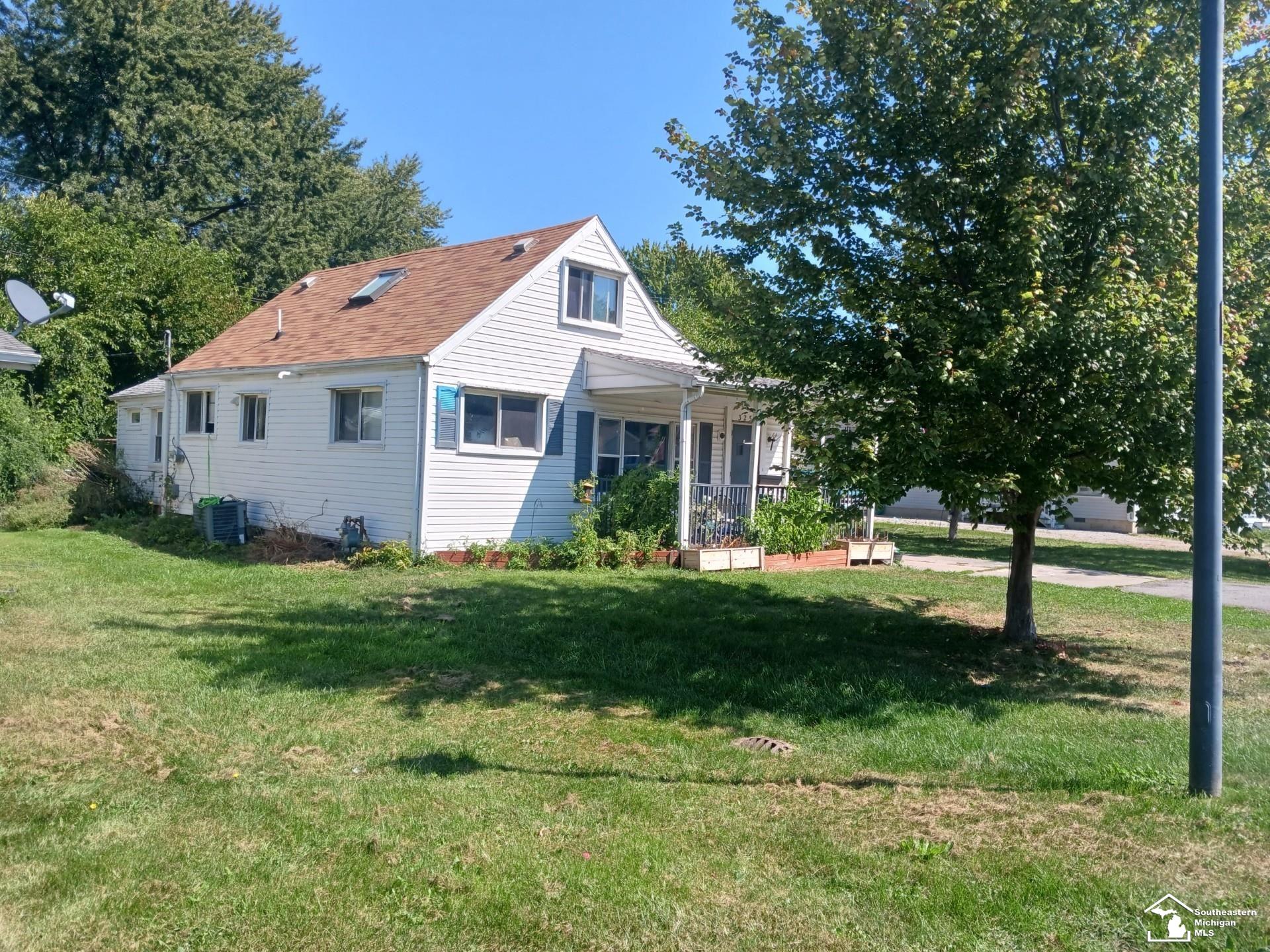3253 6th Street