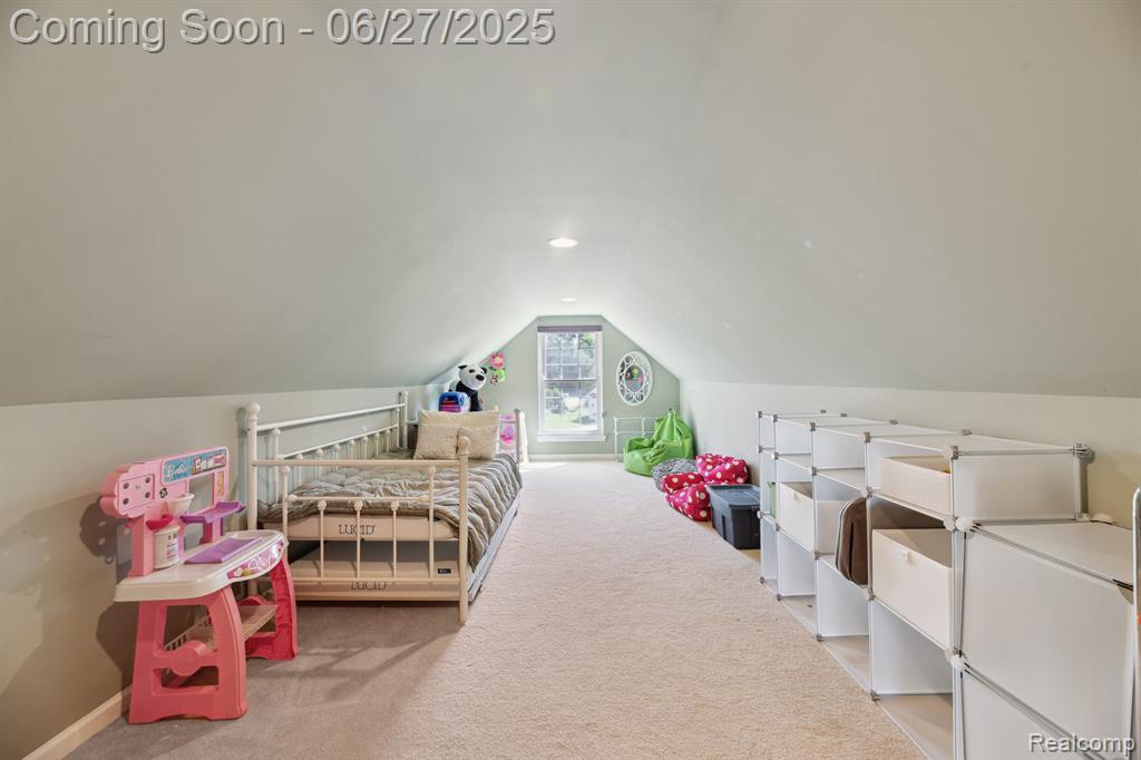 Oxford, Michigan 48371, United States, 4 Bedrooms Bedrooms, ,3 BathroomsBathrooms,Residential,Pending,192824