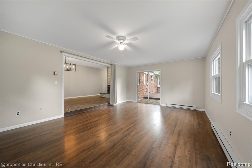 Rochester Hills, Michigan 48309, United States, 3 Bedrooms Bedrooms, ,2 BathroomsBathrooms,Residential,Active,214974