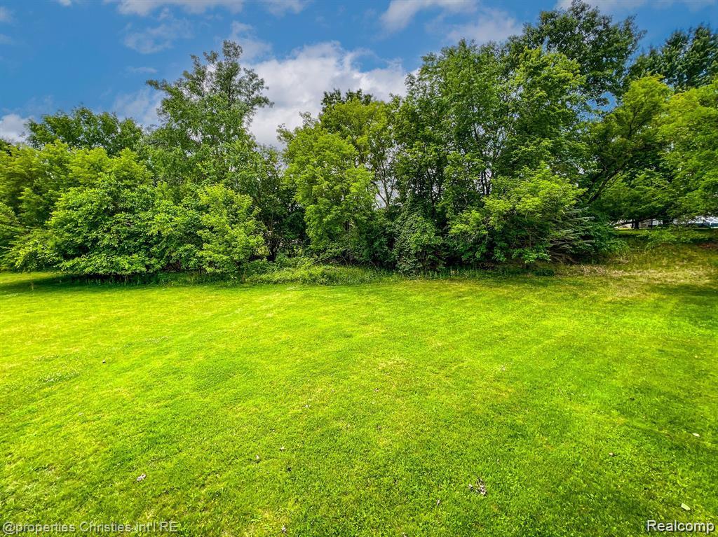 Rochester Hills, Michigan 48309, United States, 3 Bedrooms Bedrooms, ,2 BathroomsBathrooms,Residential,Active,214974