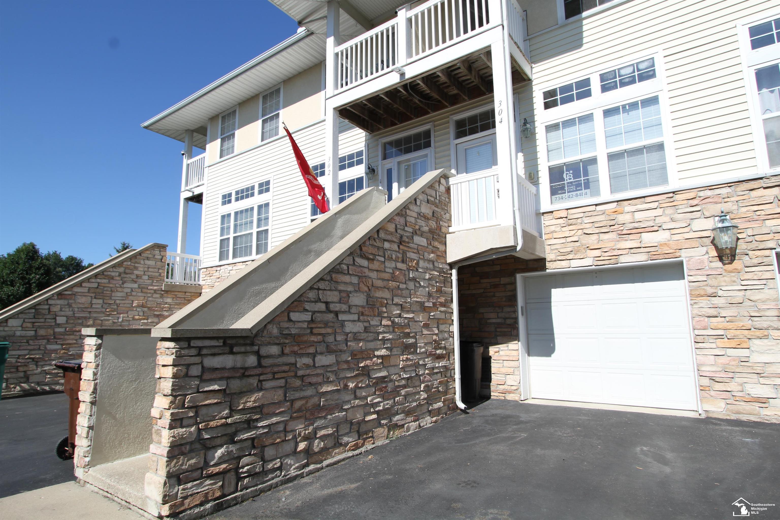 304 Beachwalk Trail Common