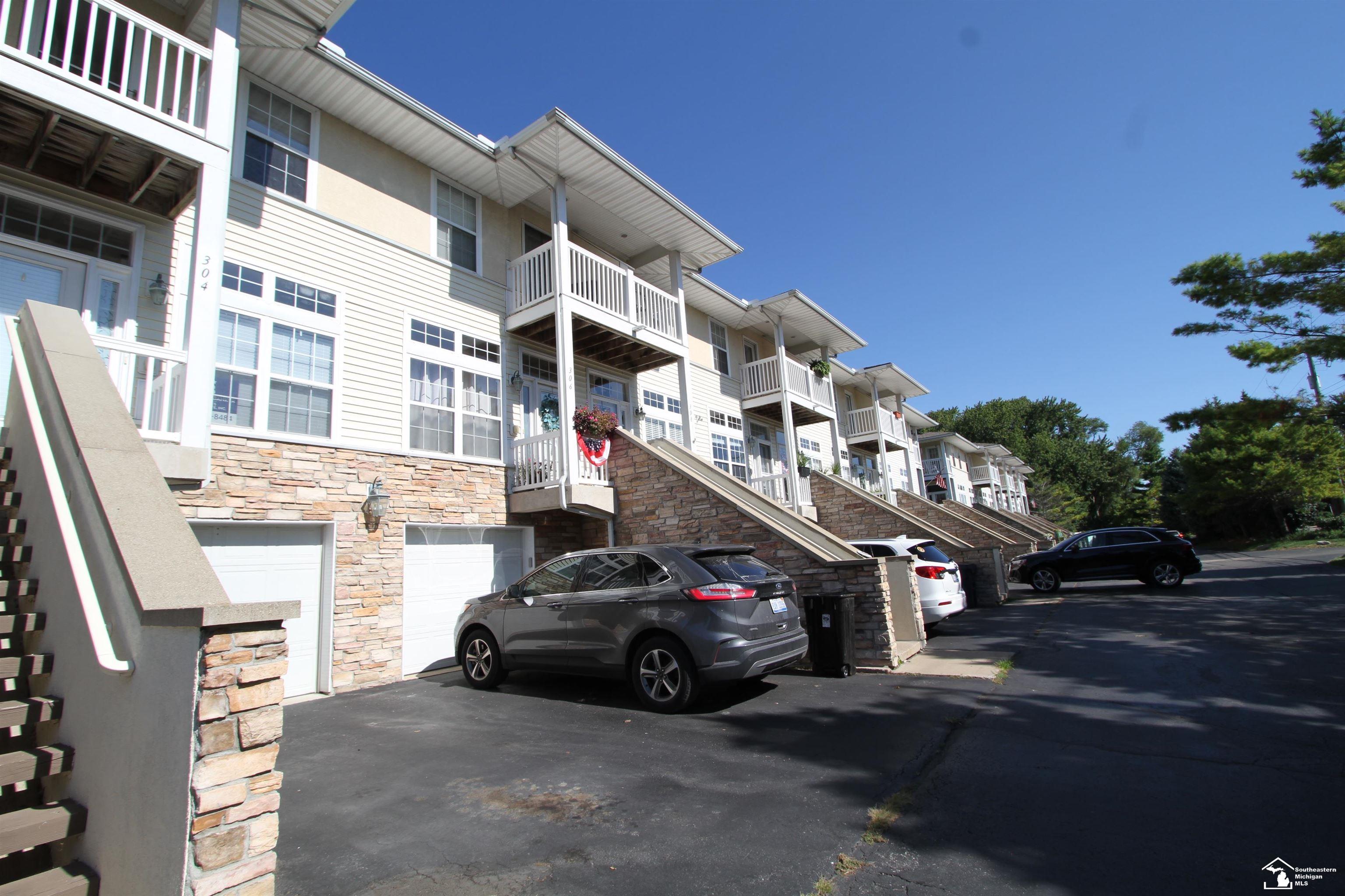 304 Beachwalk Trail Common
