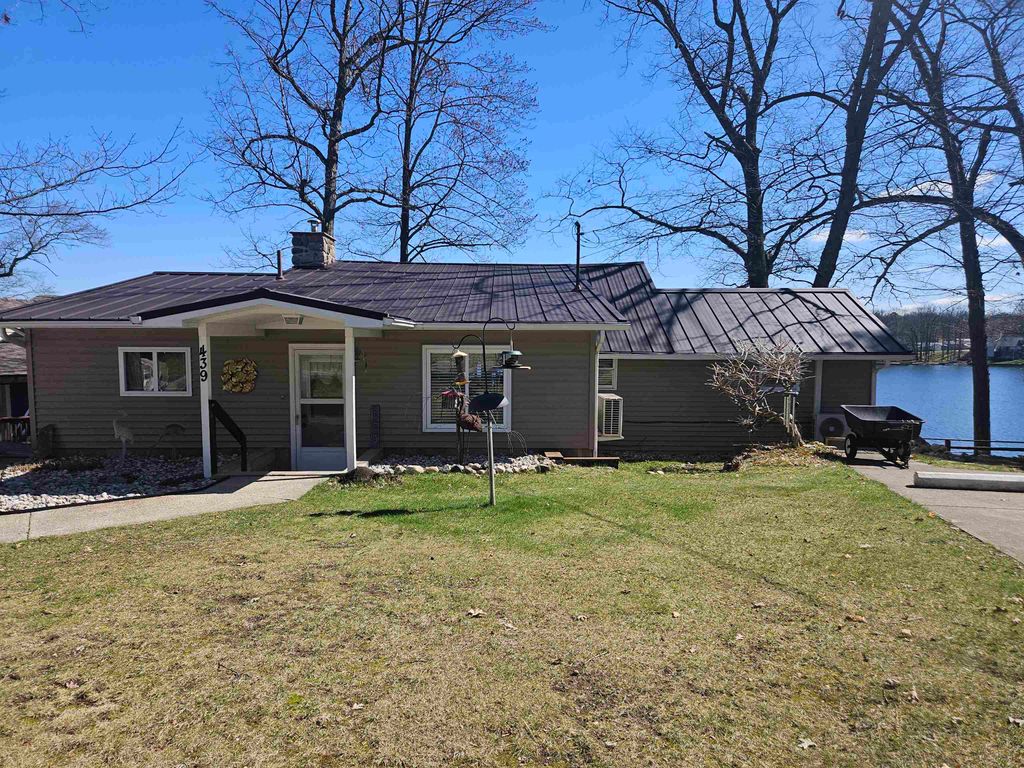 Photo of 439 S Lake Street, Harrison, MI 48625 (MLS # 50204985)