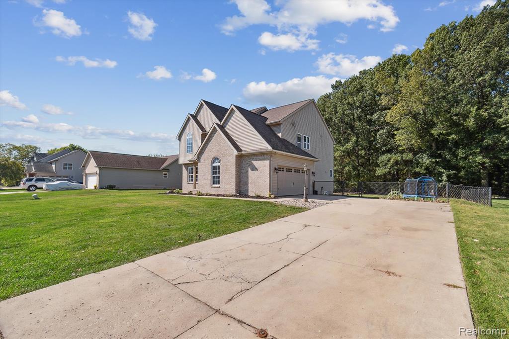 5437 Mustang Drive