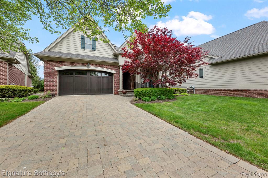 5375 Pembrooke Crossing Court
