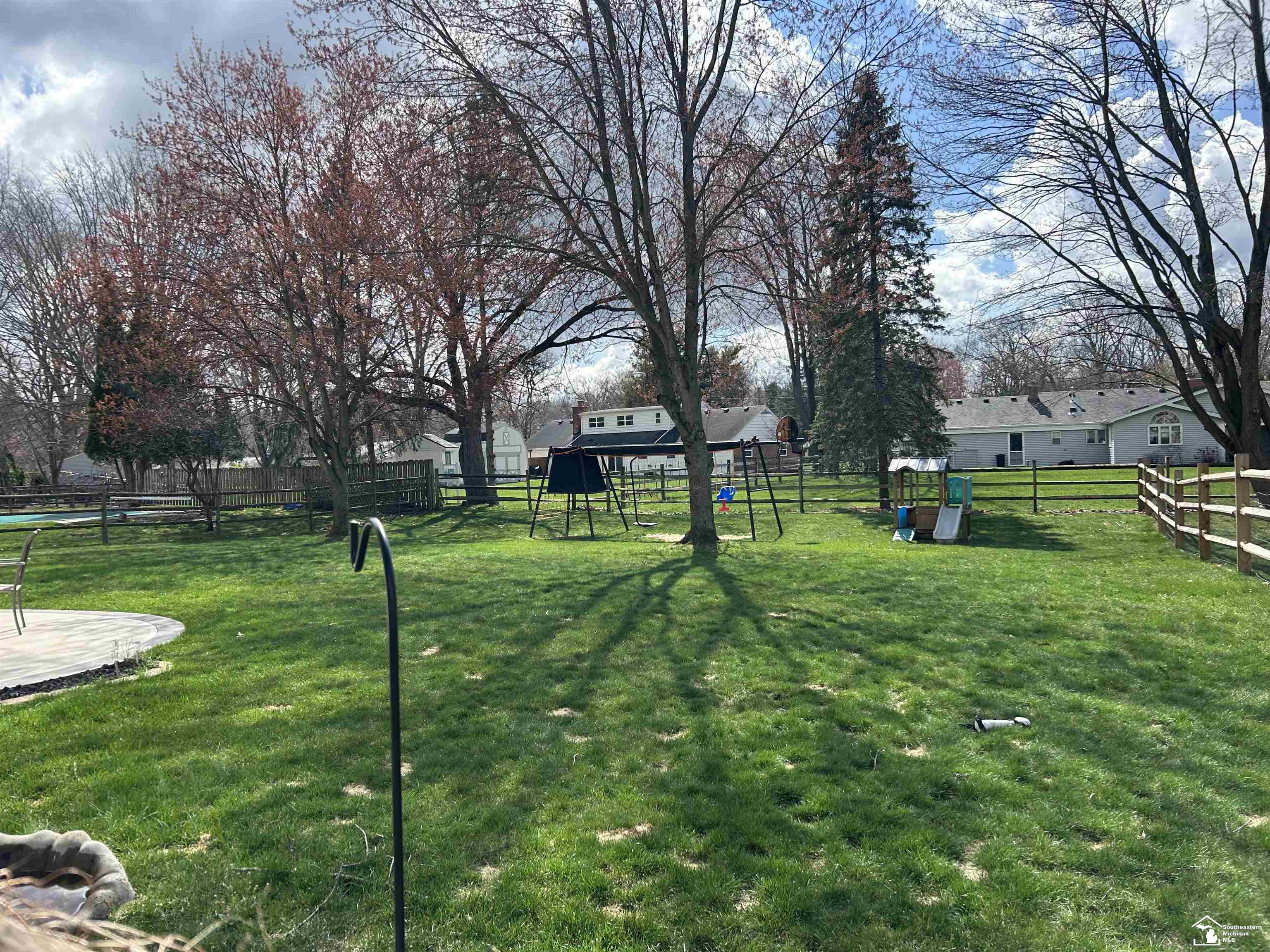 3435 Shadywood Drive