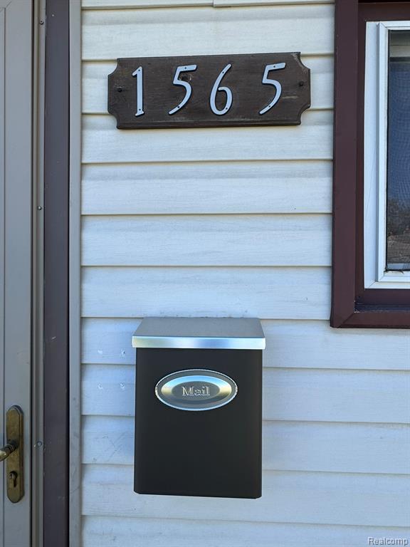 1565 University Avenue