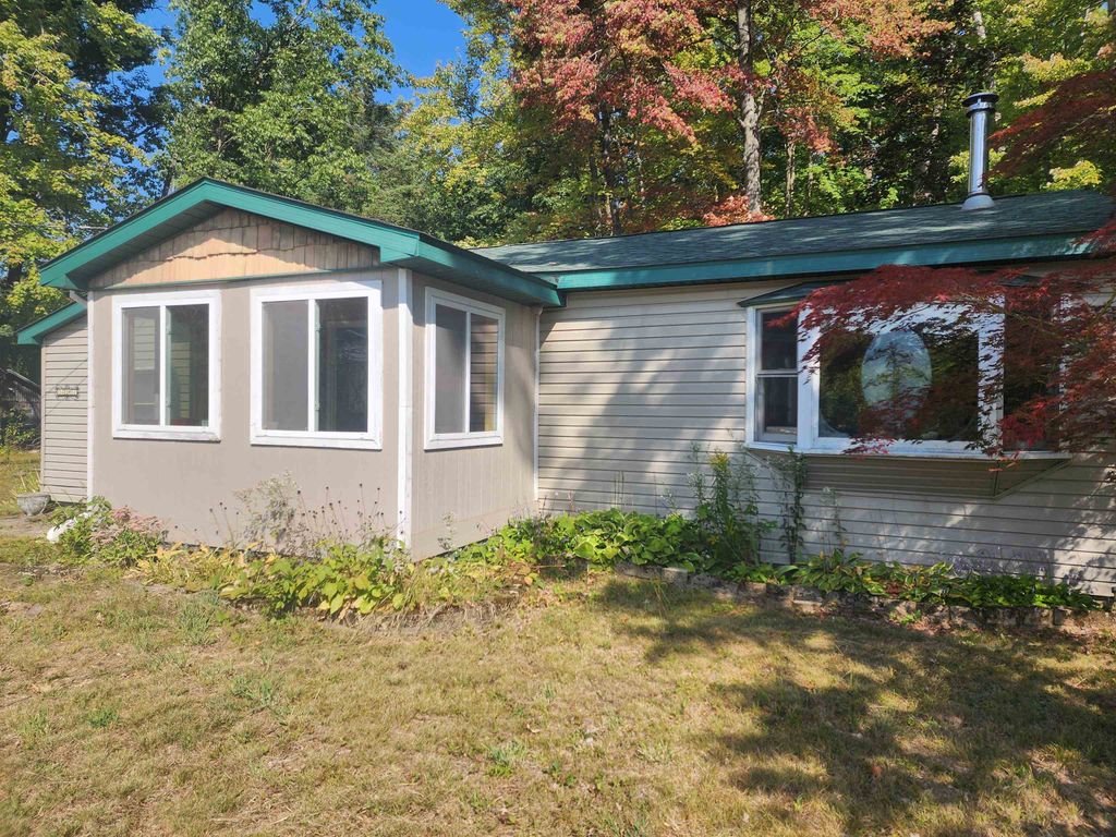 Photo of 3143 Forest Road, Harrison, MI 48625 (MLS # 50188607)