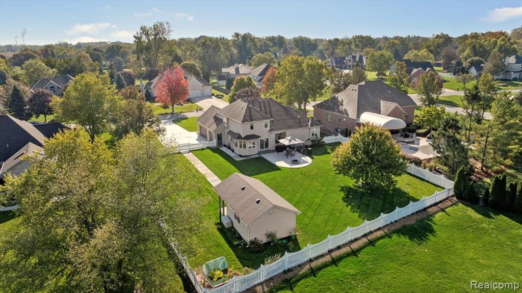 187 Golfview Way