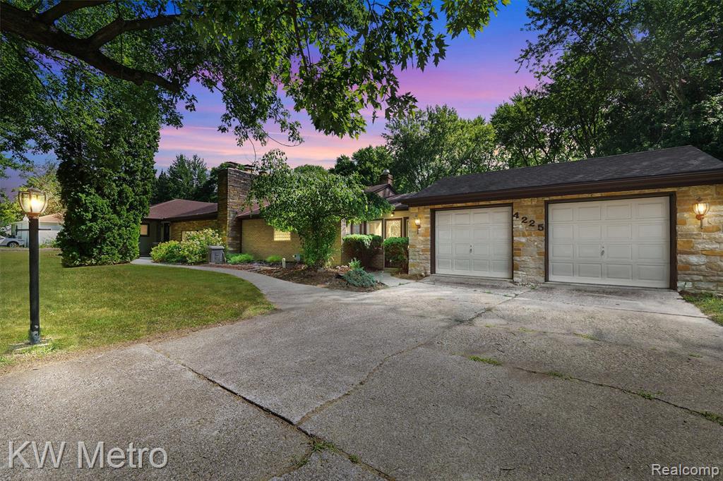4225 Shreve Drive