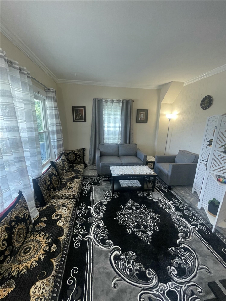 963 Washtenaw Avenue