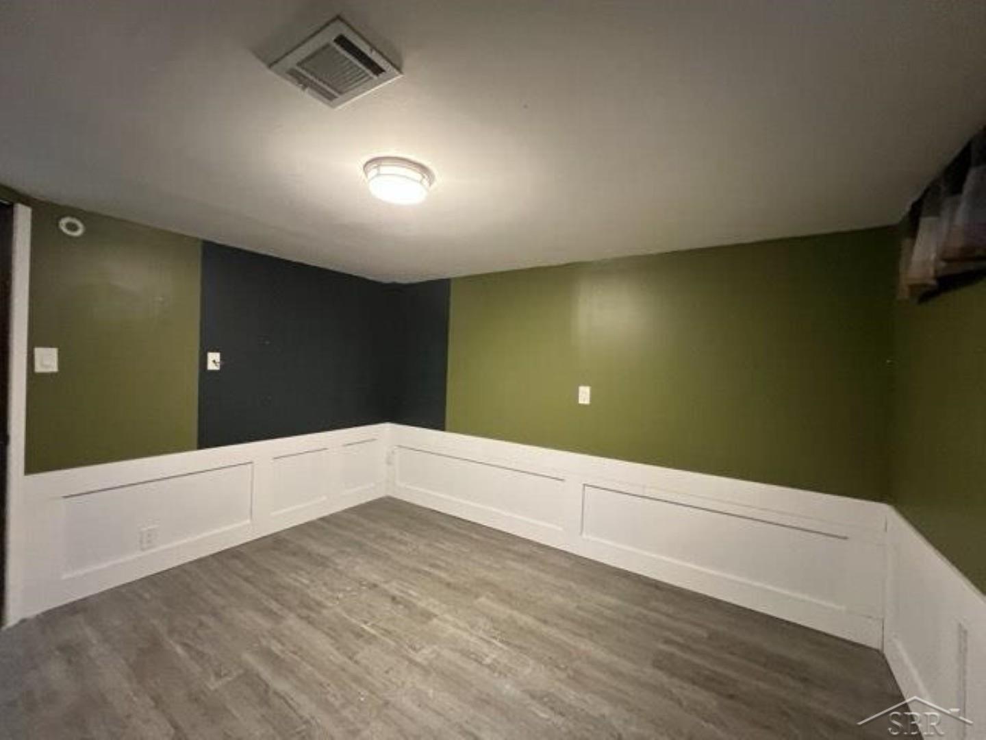 Midland, Michigan 48642, United States, 3 Bedrooms Bedrooms, ,2 BathroomsBathrooms,Residential,Active,249871