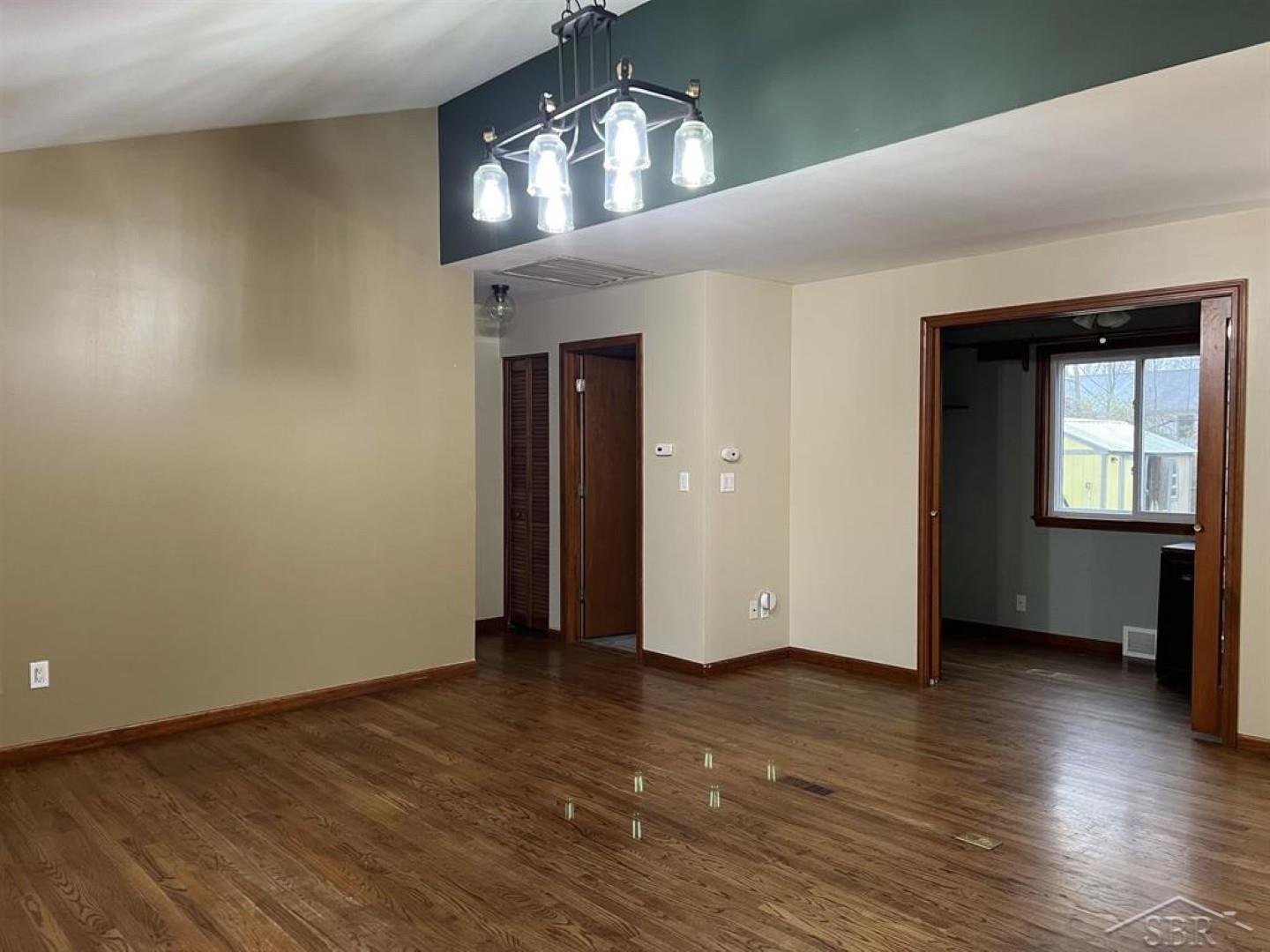 Midland, Michigan 48642, United States, 3 Bedrooms Bedrooms, ,2 BathroomsBathrooms,Residential,Active,249871