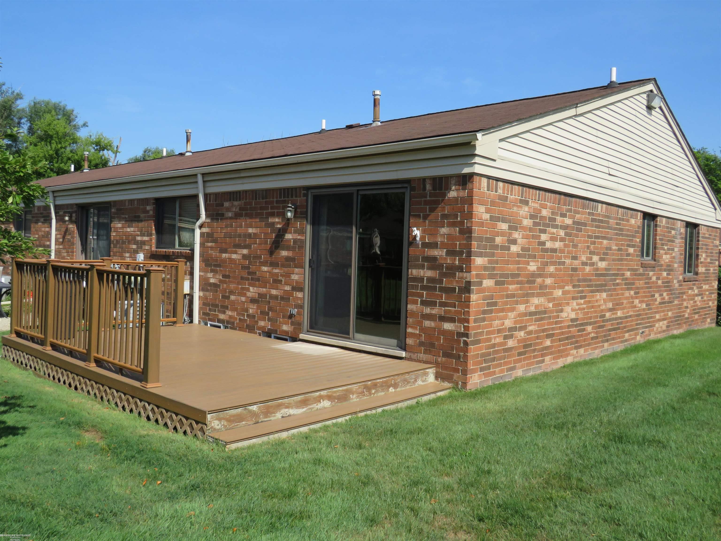 Washington Twp, Michigan 48094, United States, 2 Bedrooms Bedrooms, ,1 BathroomBathrooms,Residential,Active,195658