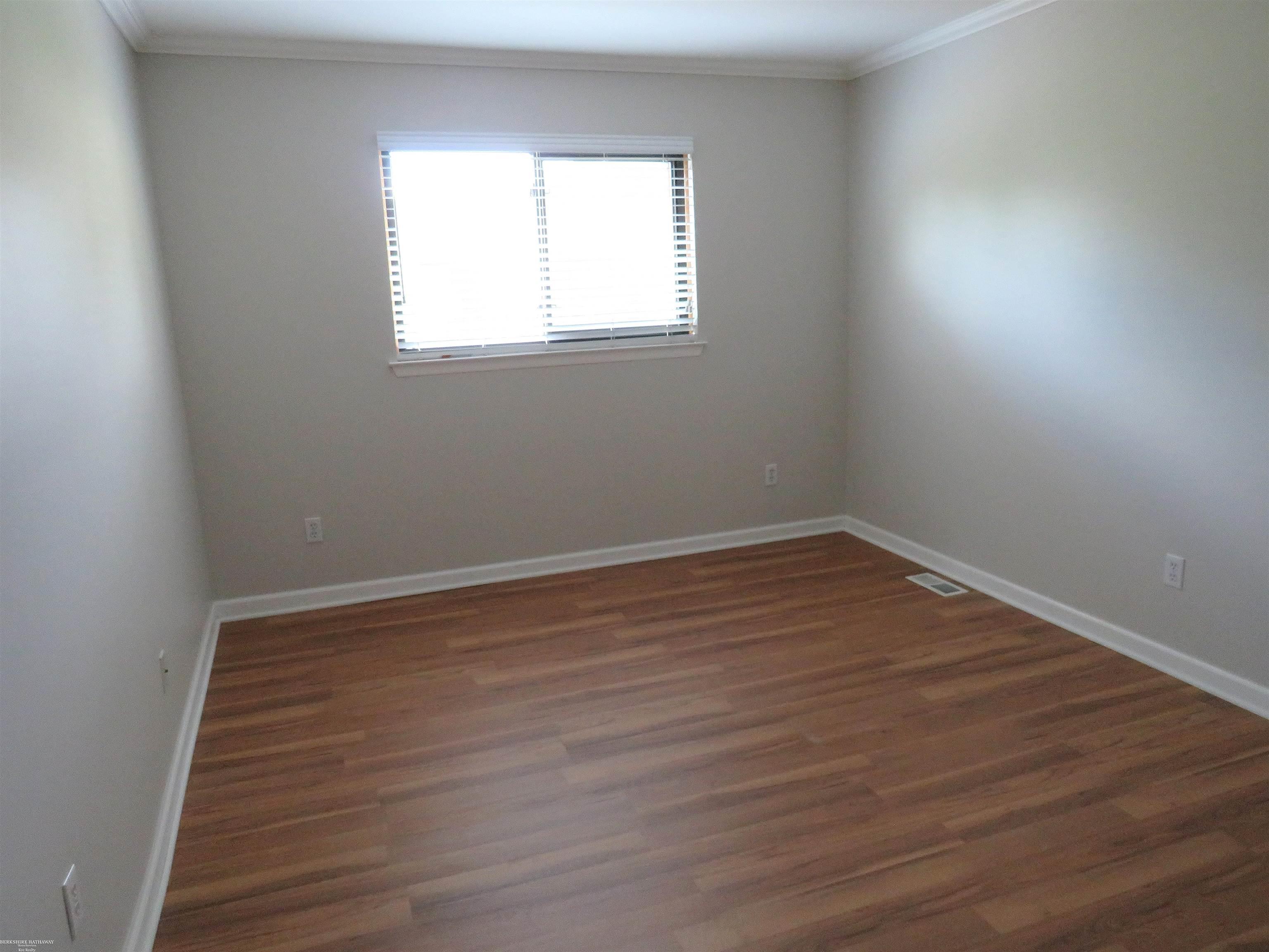 Washington Twp, Michigan 48094, United States, 2 Bedrooms Bedrooms, ,1 BathroomBathrooms,Residential,Active,195658