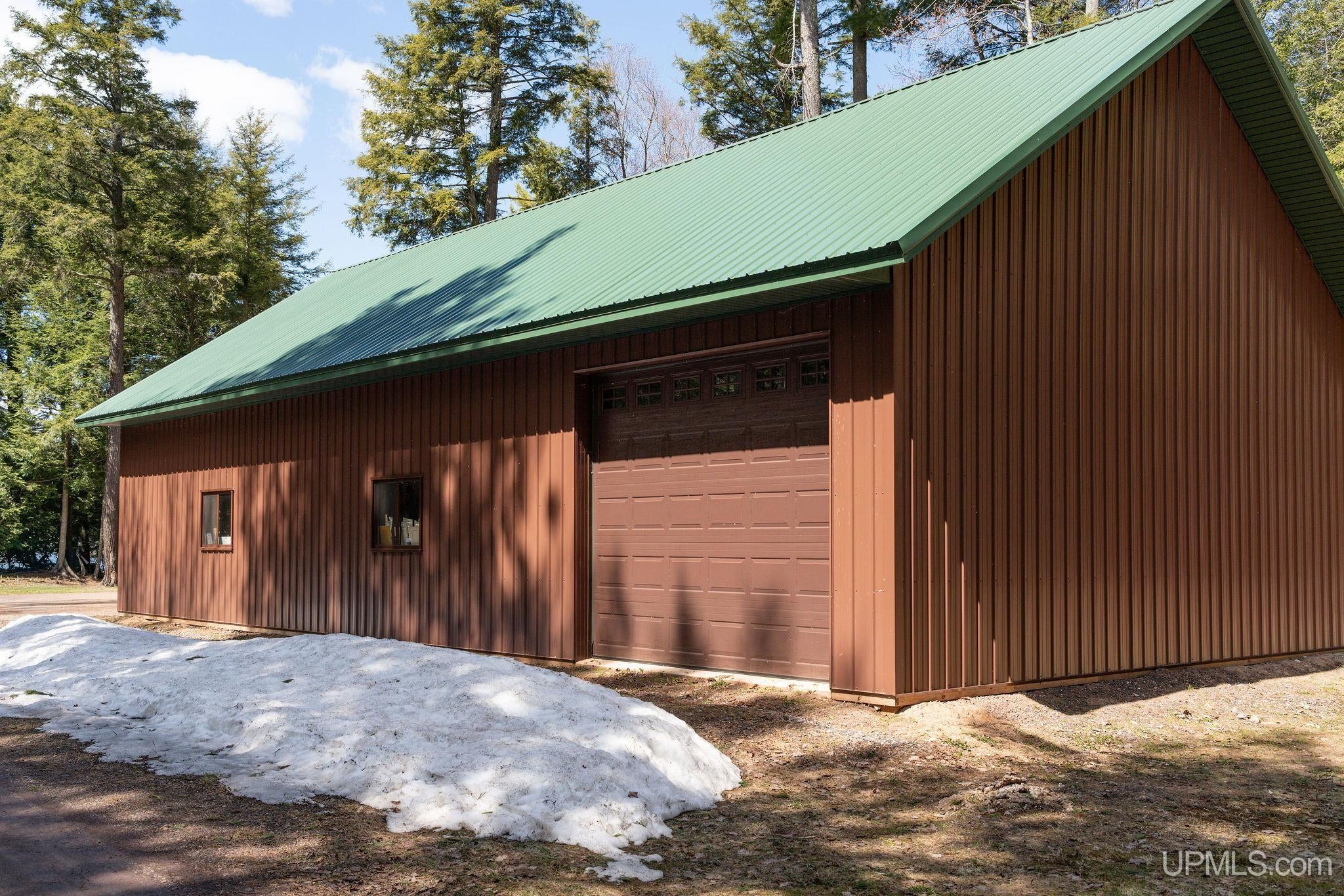 505 E Bass Woods Ln, Gwinn, MI, 49841, USA, 3 Bedrooms Bedrooms, ,3 BathroomsBathrooms,Residential,Active,505 E Bass Woods Ln,50206341