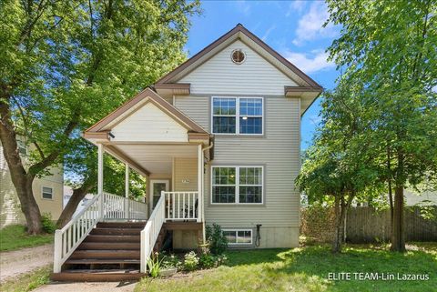 Photo of 736 Cass Avenue, Grand Rapids, MI 49503 (MLS # 70541105)