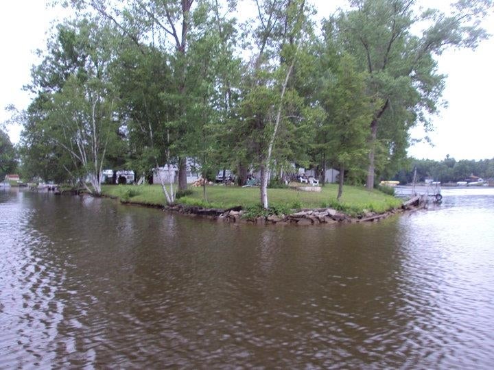 Photo of 504 Hilo Road, Gladwin, MI 48624 (MLS # 50218777)