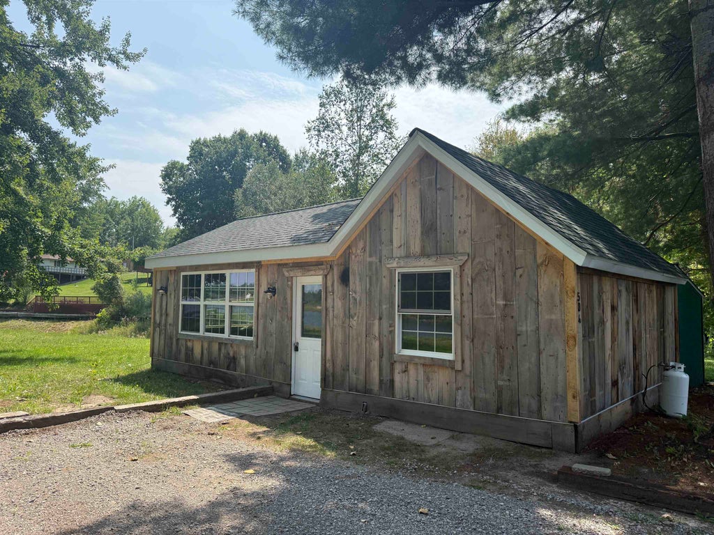 Photo of 504 Hilo Road, Gladwin, MI 48624 (MLS # 50218777)