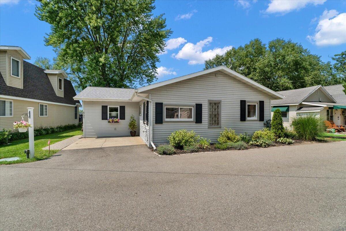 6731 Campau Lake Drive