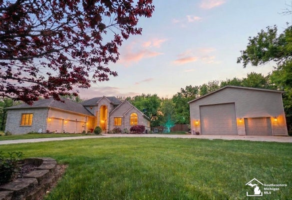 52881 RICO CT, WIXOM, MI 48393 - Image b93b47c0b25d1ef249d4129d4fbab4e2/1528833519