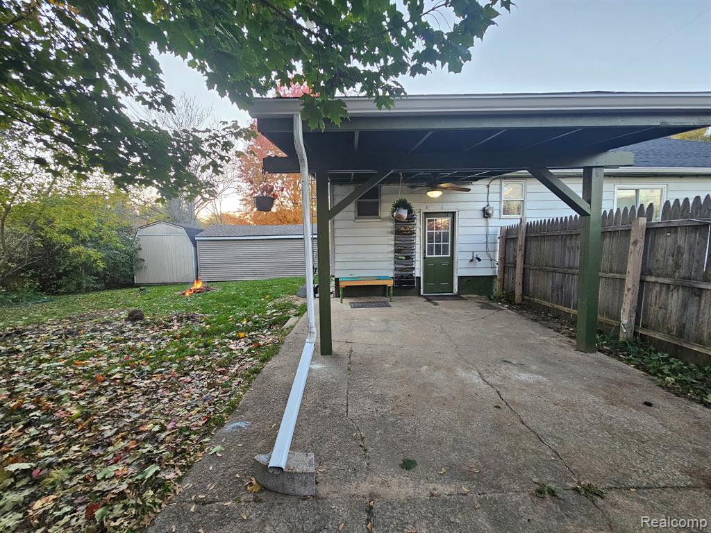 1097 W Buder Avenue