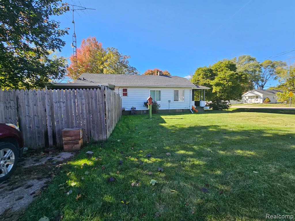 1097 W Buder Avenue