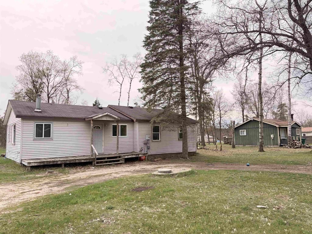Photo of 5081 W Navajo Trail, Harrison, MI 48625 (MLS # 50205580)