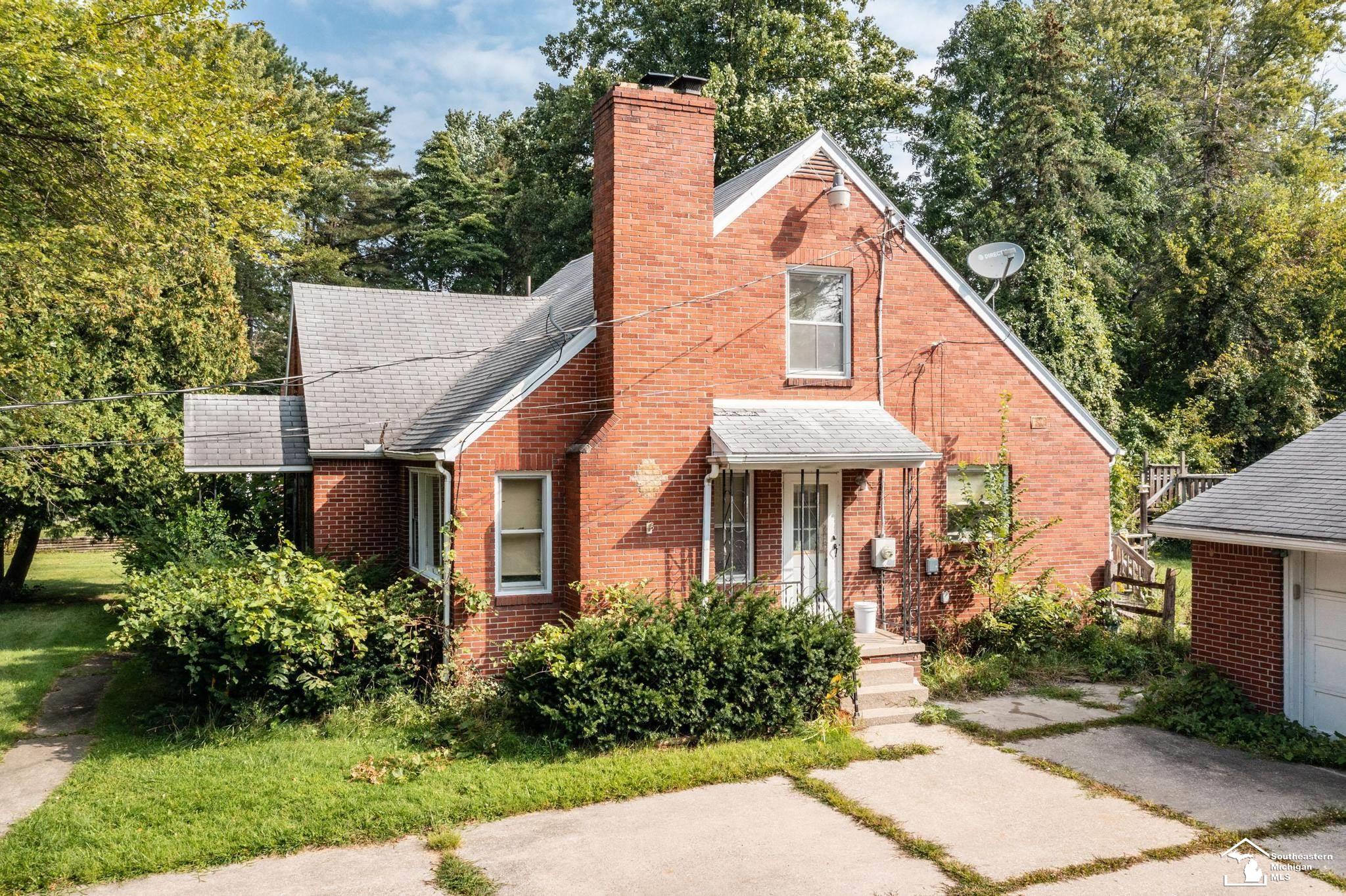 6644 Douglas Road