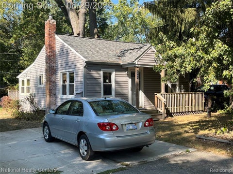 Photo of 3270 Royal Boulevard, Commerce Twp, MI 48382 (MLS # 61024677)